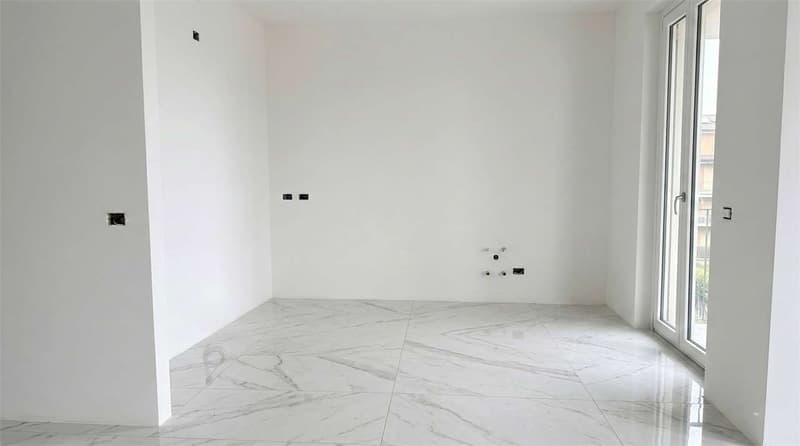 Ampio trilocale con Giardino in Residenza con Piscina e Parco Giochi (11)