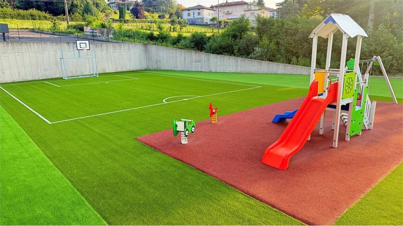 Ampio trilocale con Giardino in Residenza con Piscina e Parco Giochi (2)