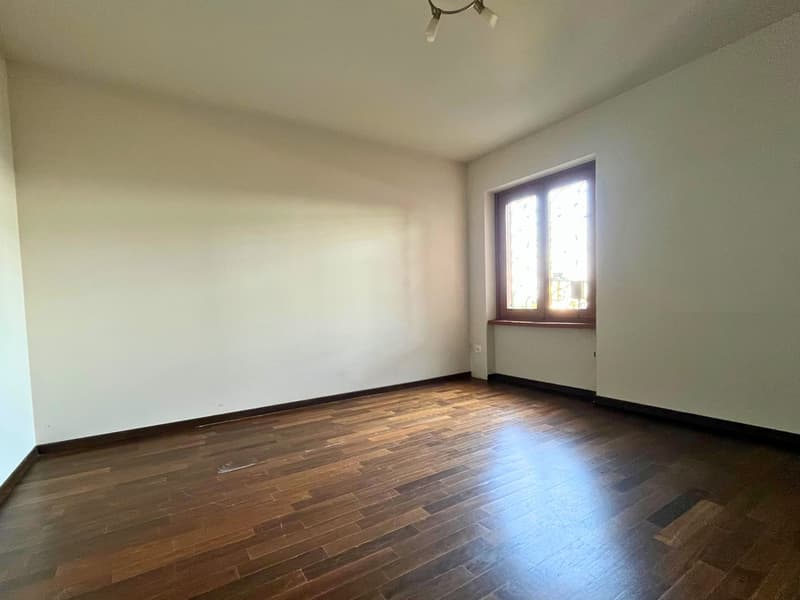 Splendida proprietà bifamiliare con piscina e vista aperta – Besazio (17)