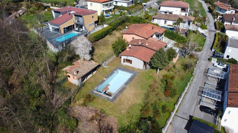 Splendida proprietà bifamiliare con piscina e vista aperta – Besazio (4)