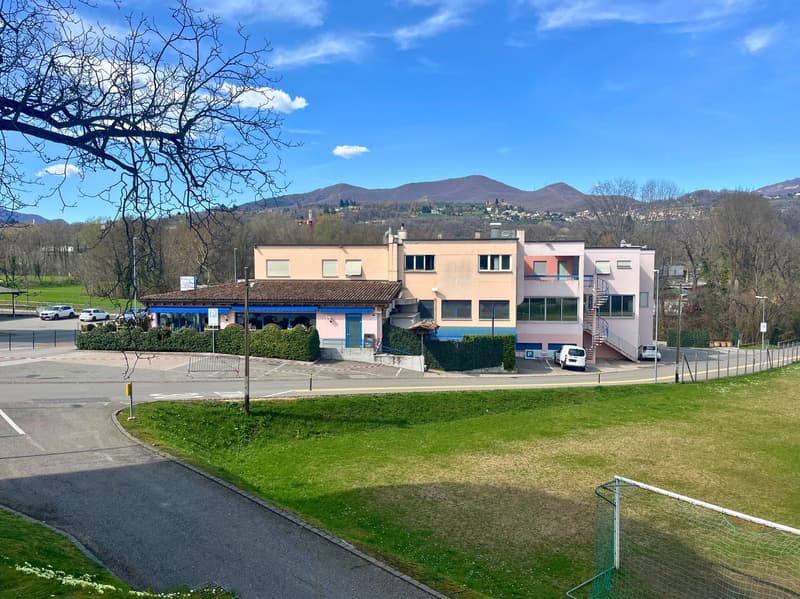 Immobile commerciale con funzione ristorativa e residenziale – Genestrerio (14)