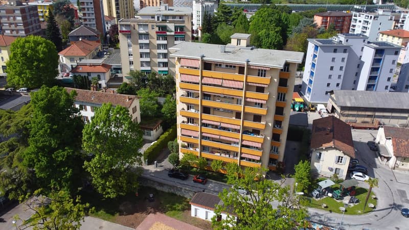 Affittasi luminoso 3.5 in centro Chiasso, in posizione strategica e ben servita (2)