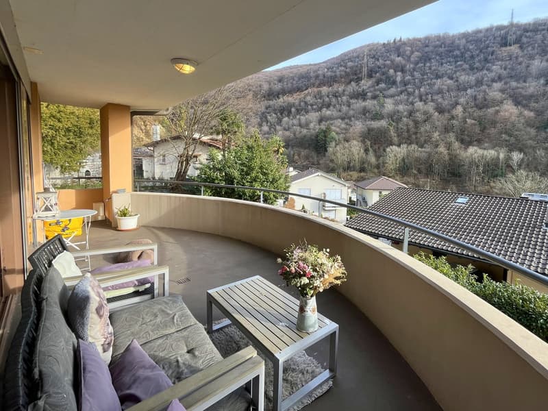 VILLA CON DUE APPARTAMENTI E PARCO PRIVATO A FIGINO (16)