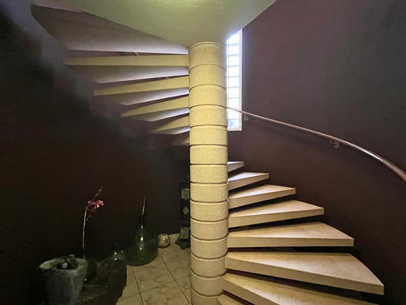 VILLA CON DUE APPARTAMENTI E PARCO PRIVATO A FIGINO (18)