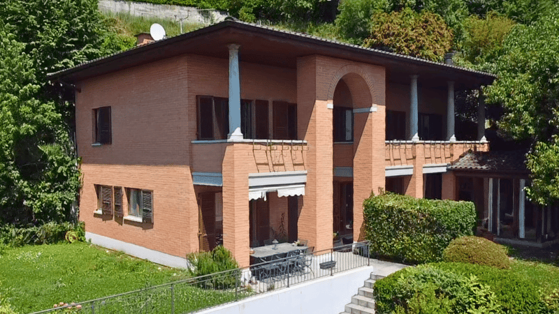 Incantevole Villa a Vacallo – 5.5 nel verde con vista panoramica (1)