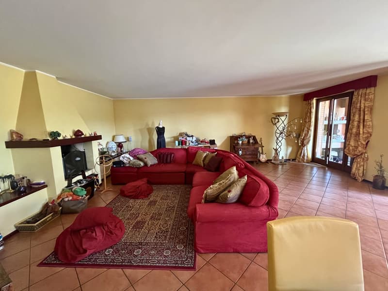 Incantevole Villa a Vacallo – 5.5 nel verde con vista panoramica (8)