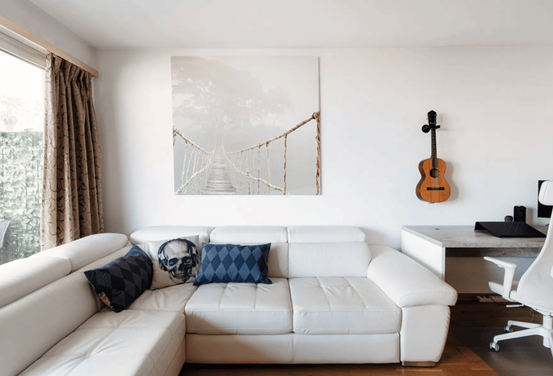 Monolocale arredato con balcone e vista lago – Paradiso (3)
