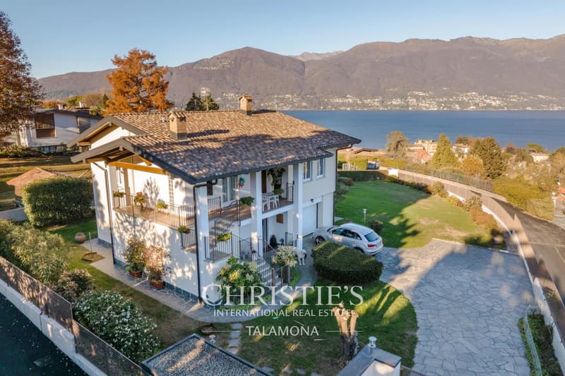 Villa Altipiano ? Residenz mit Seeblick in Porto Valtravaglia (1)