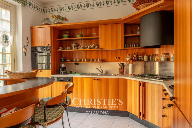 Exklusive Palladianische Villa mit Pool und Park ? Porto Valtravaglia (13)