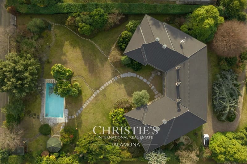 Exklusive Palladianische Villa mit Pool und Park ? Porto Valtravaglia (3)