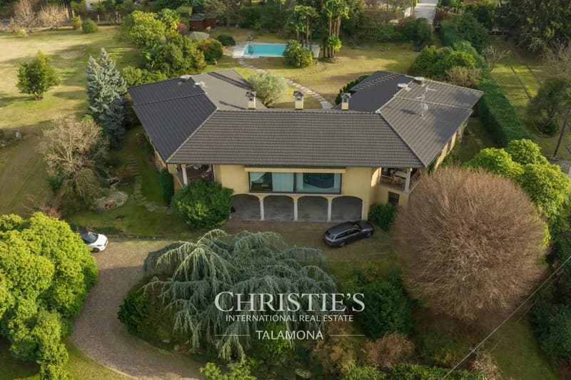 Exklusive Palladianische Villa mit Pool und Park ? Porto Valtravaglia (1)