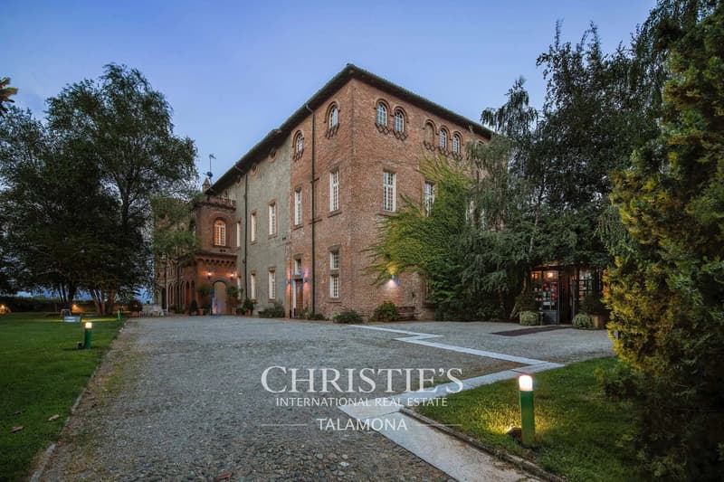 Boutique-Hotel zum Kauf in Oviglio, Provinz Alessandria (11)