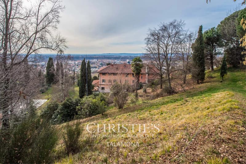 Luxusvilla mit großem Park und historischen Innenräumen in Biella (8)