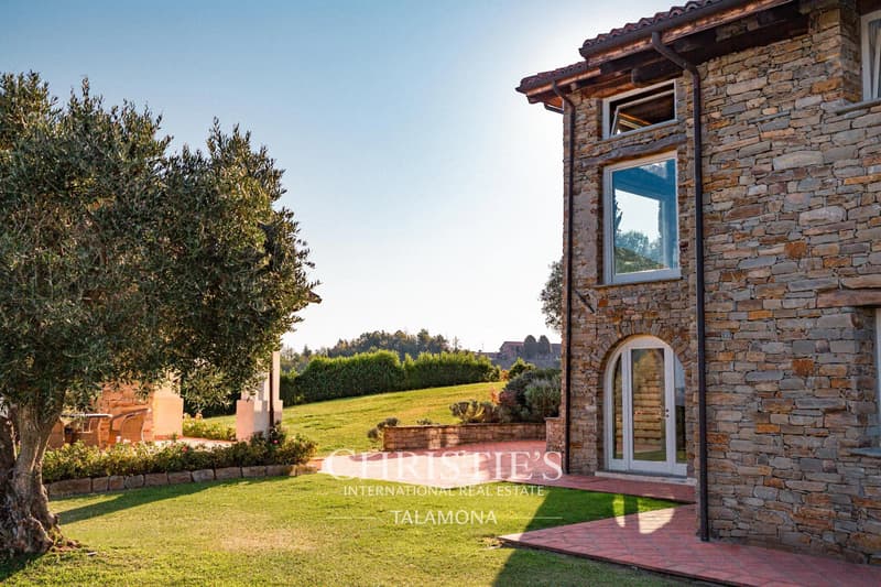Weingut mit Weinbergen und Landhaus in der Alta Langa ? Melazzo (6)