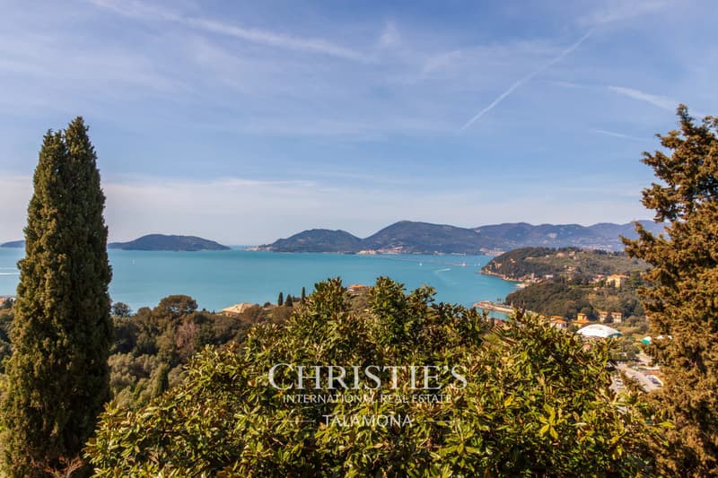 Historische Villa mit Blick auf den Golf von Lerici (7)