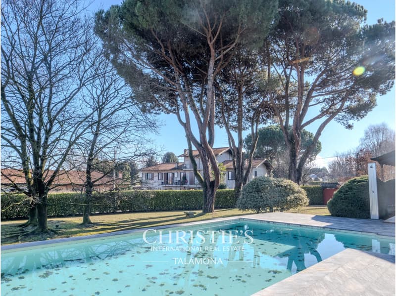 Elegante Villa mit Pool und Garten in Dormelletto (6)