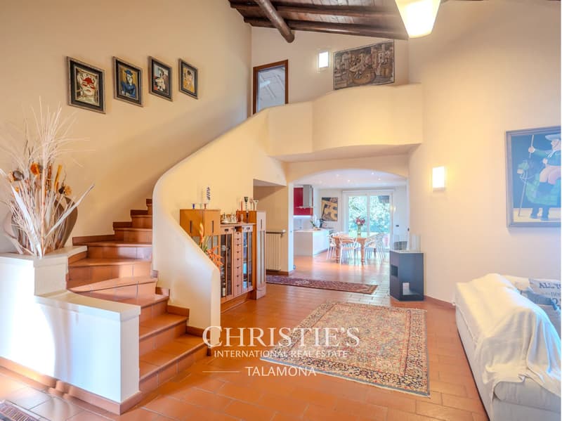 Elegante Villa mit Pool und Garten in Dormelletto (8)