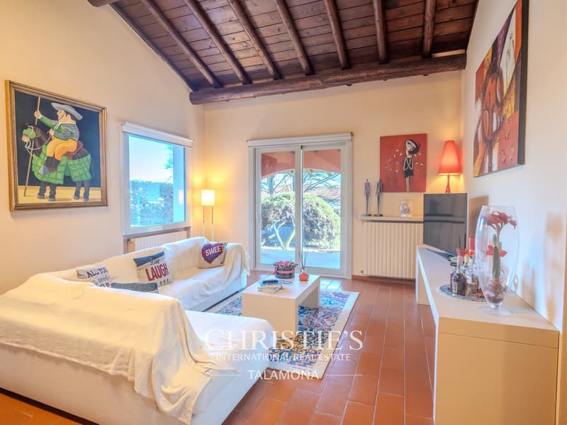 Elegante Villa mit Pool und Garten in Dormelletto (9)