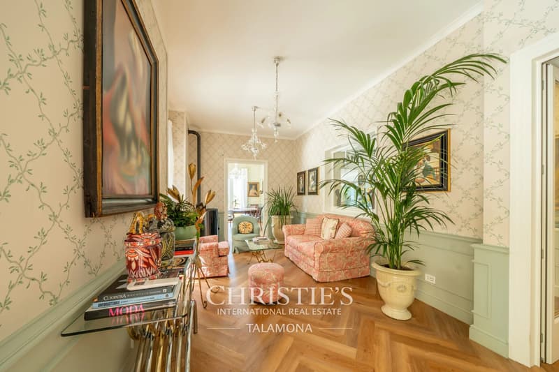 Villa mit Gästehaus und Garten in Porto Valtravaglia (10)