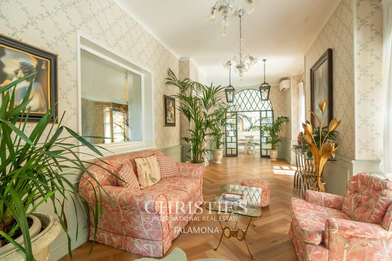 Villa mit Gästehaus und Garten in Porto Valtravaglia (11)