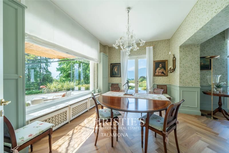 Villa mit Gästehaus und Garten in Porto Valtravaglia (13)