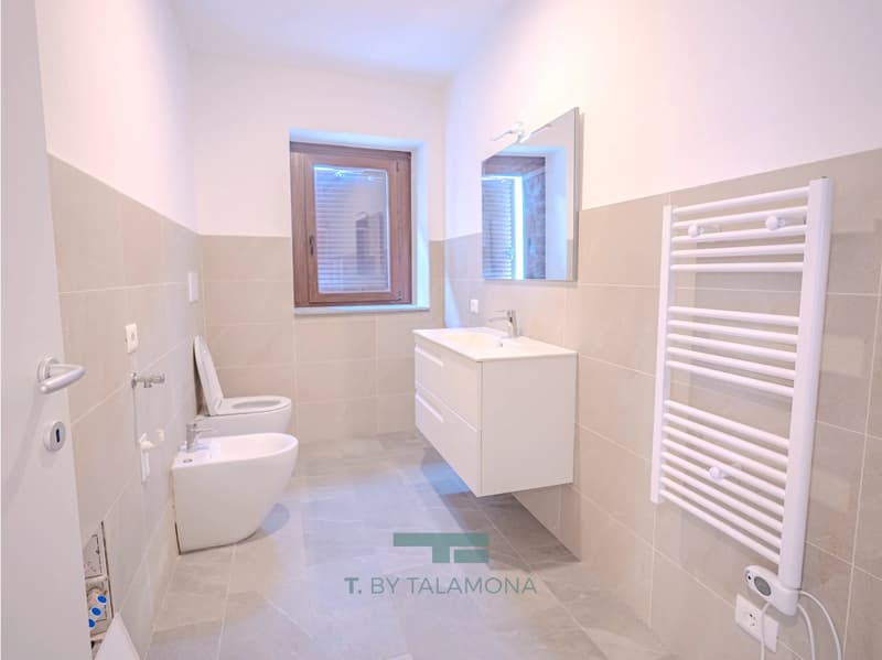 Appartement rénové sur deux niveaux dans le village de Nasca (10)