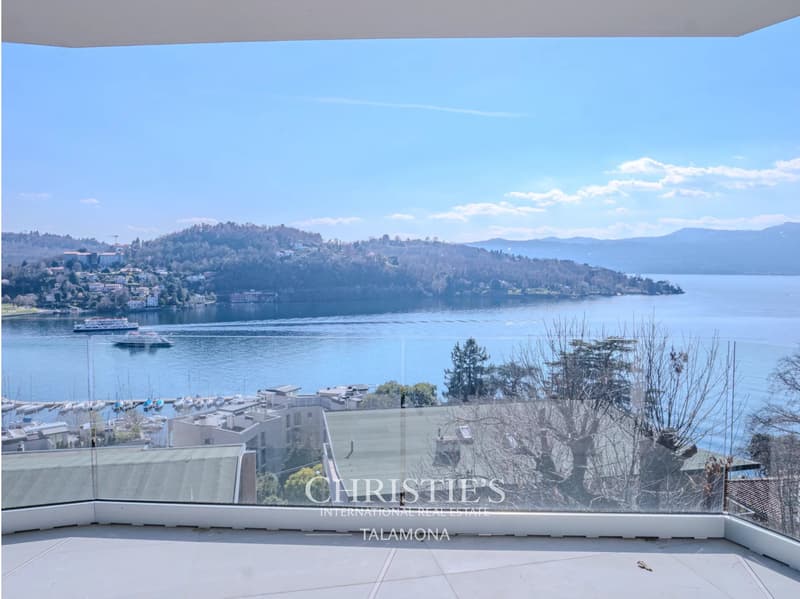 Elegantes Penthouse mit atemberaubendem Seeblick in Laveno-Mombello (6)