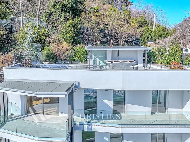 Elegantes Penthouse mit atemberaubendem Seeblick in Laveno-Mombello (9)