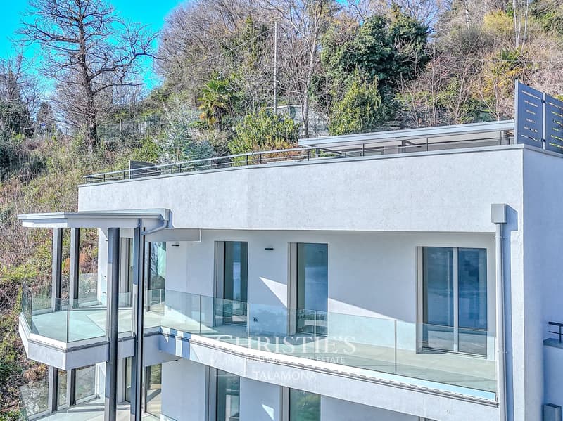 Elegantes Penthouse mit atemberaubendem Seeblick in Laveno-Mombello (2)