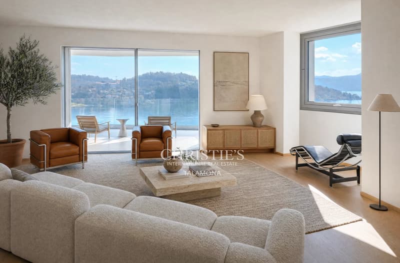 Elegantes Penthouse mit atemberaubendem Seeblick in Laveno-Mombello (1)