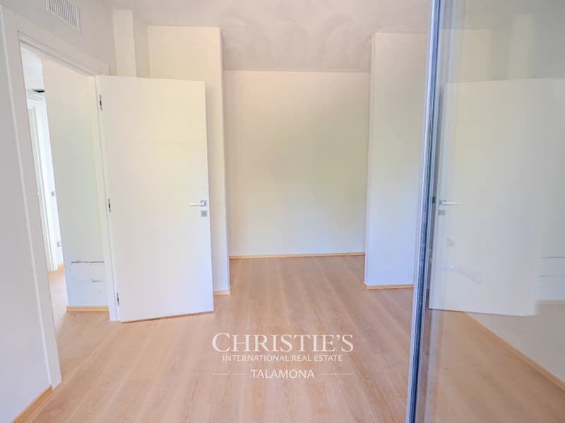 Dreizimmer-Penthouse mit herrlichem Seeblick in Laveno-Mombello (12)