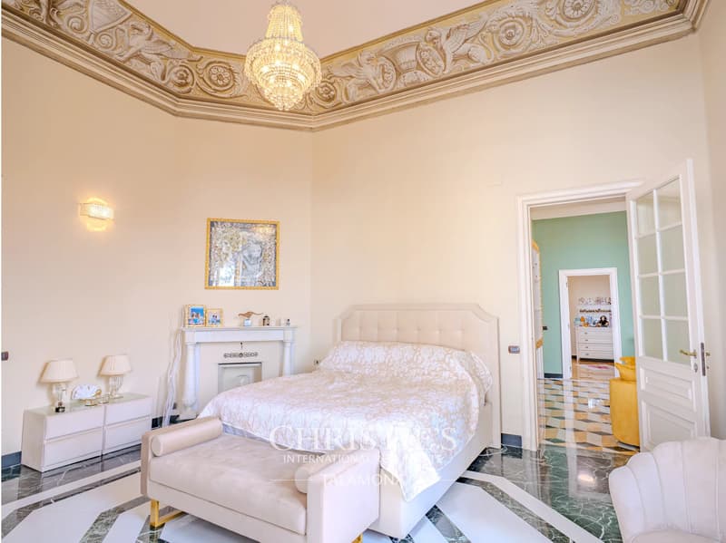 Renovierte Wohnung in Historischer Villa mit Garten und Meerblick ? Genua (13)