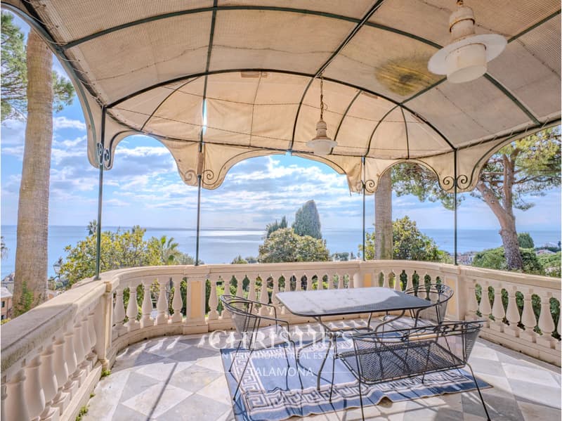 Elegante Residenz in Historischer Villa mit Park, Pool und Meerblick ? Genua (5)