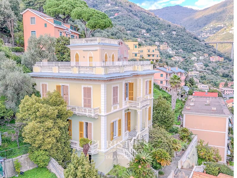 Elegante Villa zur Renovierung mit Meerblick in Zoagli (10)