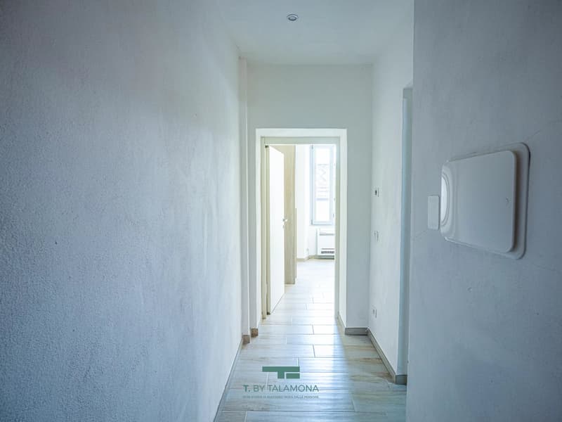 Zweizimmerwohnung im Zentrum von Porto Valtravaglia (8)