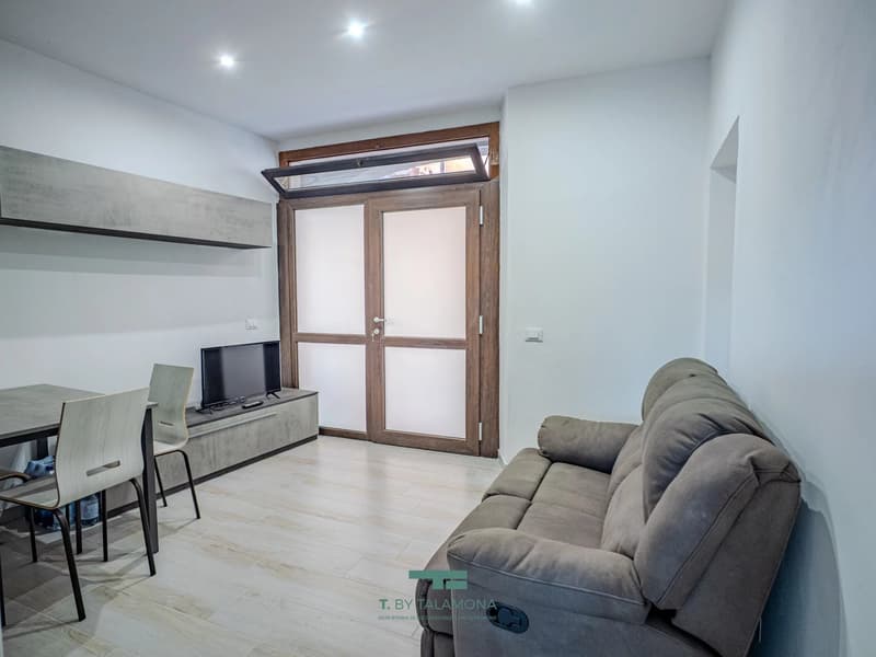Zweizimmerwohnung im Zentrum von Porto Valtravaglia (3)