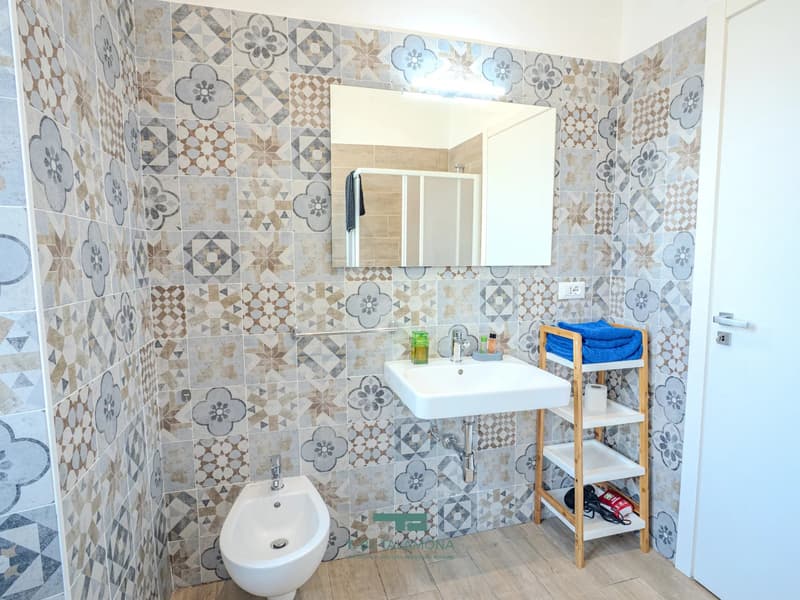 Kürzlich renovierte Zweizimmerwohnung im Zentrum von Porto Valtravaglia (9)