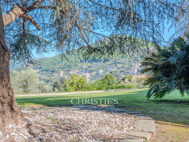 Charmantes villa mit Panoramagarten und Meerblick (11)