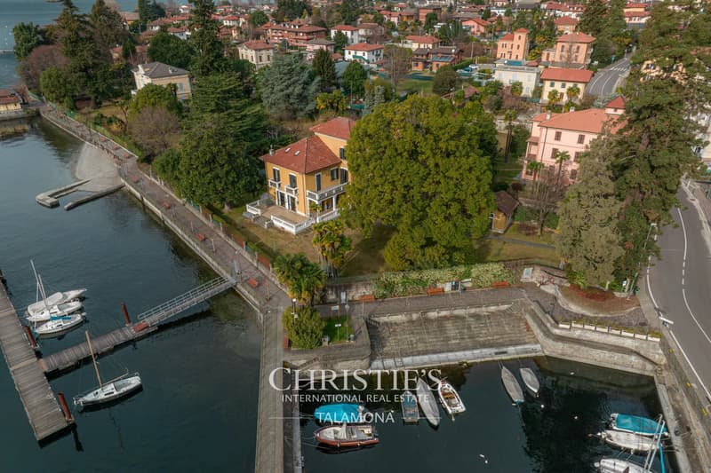 Seevilla mit Garten und direktem Wasserzugang am Lago Maggiore, Maccagno (7)