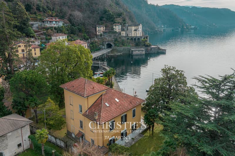 Seevilla mit Garten und direktem Wasserzugang am Lago Maggiore, Maccagno (1)