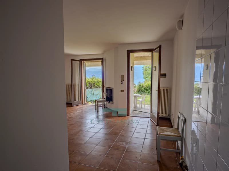 Studio-Apartment mit Privatgarten und herrlichem Seeblick in Cerro di Laveno Mombello (11)
