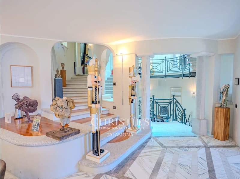 Exklusive Villa am Ufer des Lago Maggiore (13)