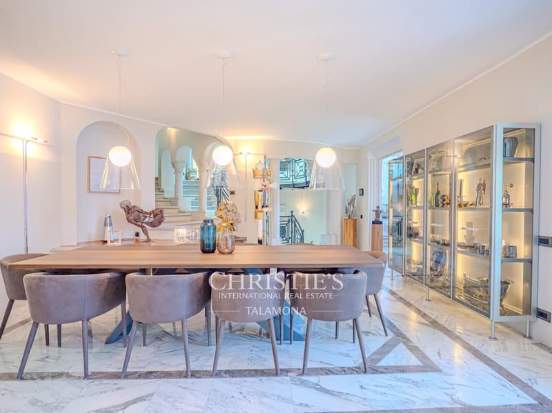 Exklusive Villa am Ufer des Lago Maggiore (11)