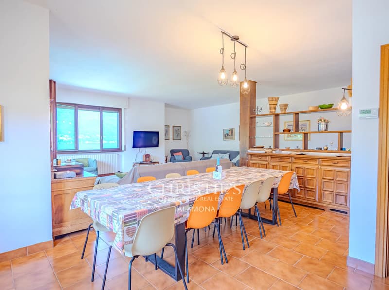 Exklusive Villa mit Pool und einzigartigem Panoramablick auf den Lago Maggiore (11)
