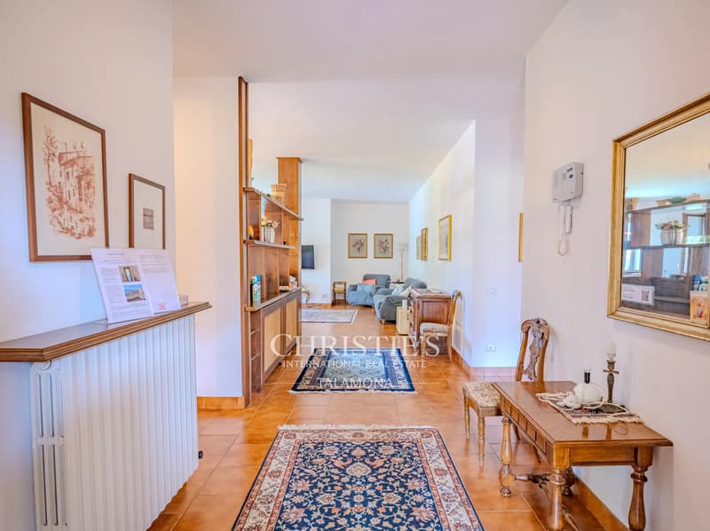 Exklusive Villa mit Pool und einzigartigem Panoramablick auf den Lago Maggiore (9)