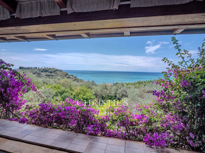 Exklusive freistehende Villa mit Pool und atemberaubendem Meerblick in Lerici, Golf der Poeten (12)