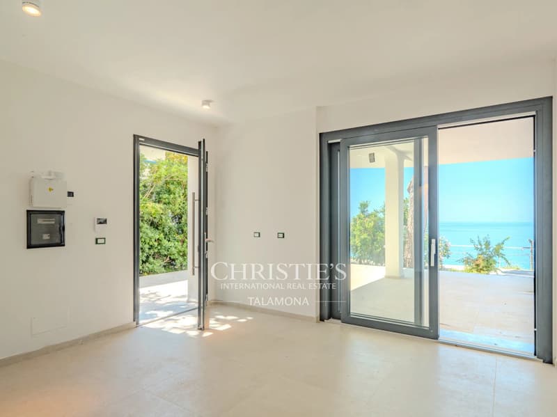 Sori ? Exklusive moderne minimalistische Villa mit Park und Meerblick (13)