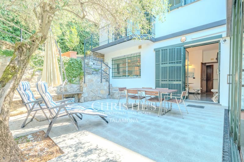 Exclusive villa in Rapallo with pool and sea view (5)