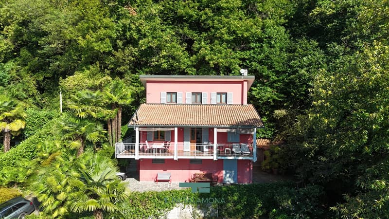Einfamilienhaus mit Seeblick in Porto Valtravaglia (1)