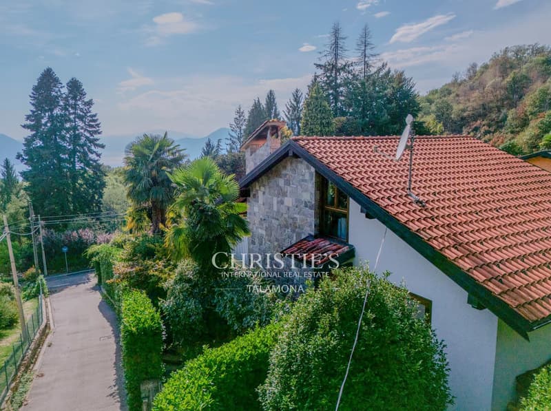 VILLA MIT SEEBLICK UND GROSSEM GARTEN (5)